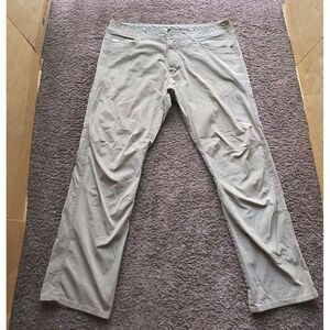 Kuhl Revolvr Rogue Pants Mens 38x32‎ Biege Hiking Camping Trail Work Gorpcore